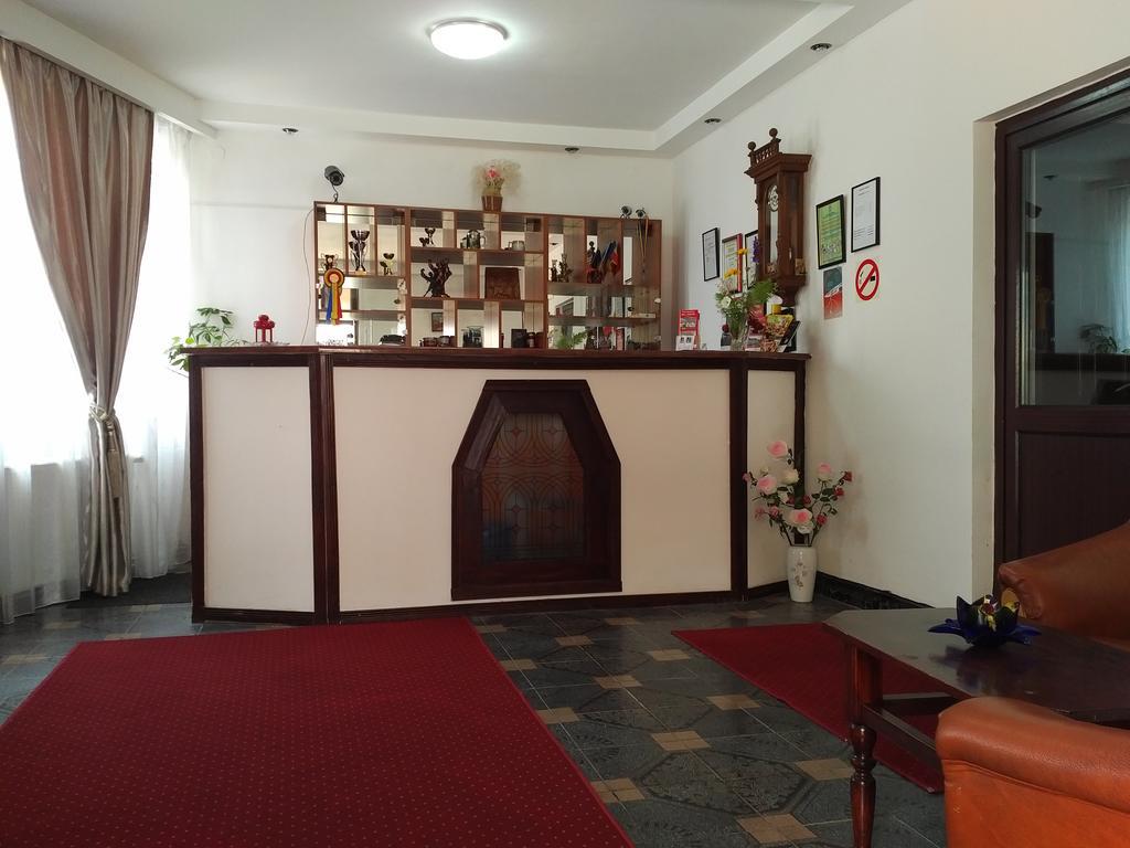 Pensiunea Millenium Sibiu With Parking - Motorcycle Friendly Travel Routes Екстериор снимка